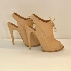 Sophia & Lee Shoes - Sophia&Lee peep toe heels | size 9 Sophia & Lee Shoes - Sophia&Lee peep toe heels | size 9